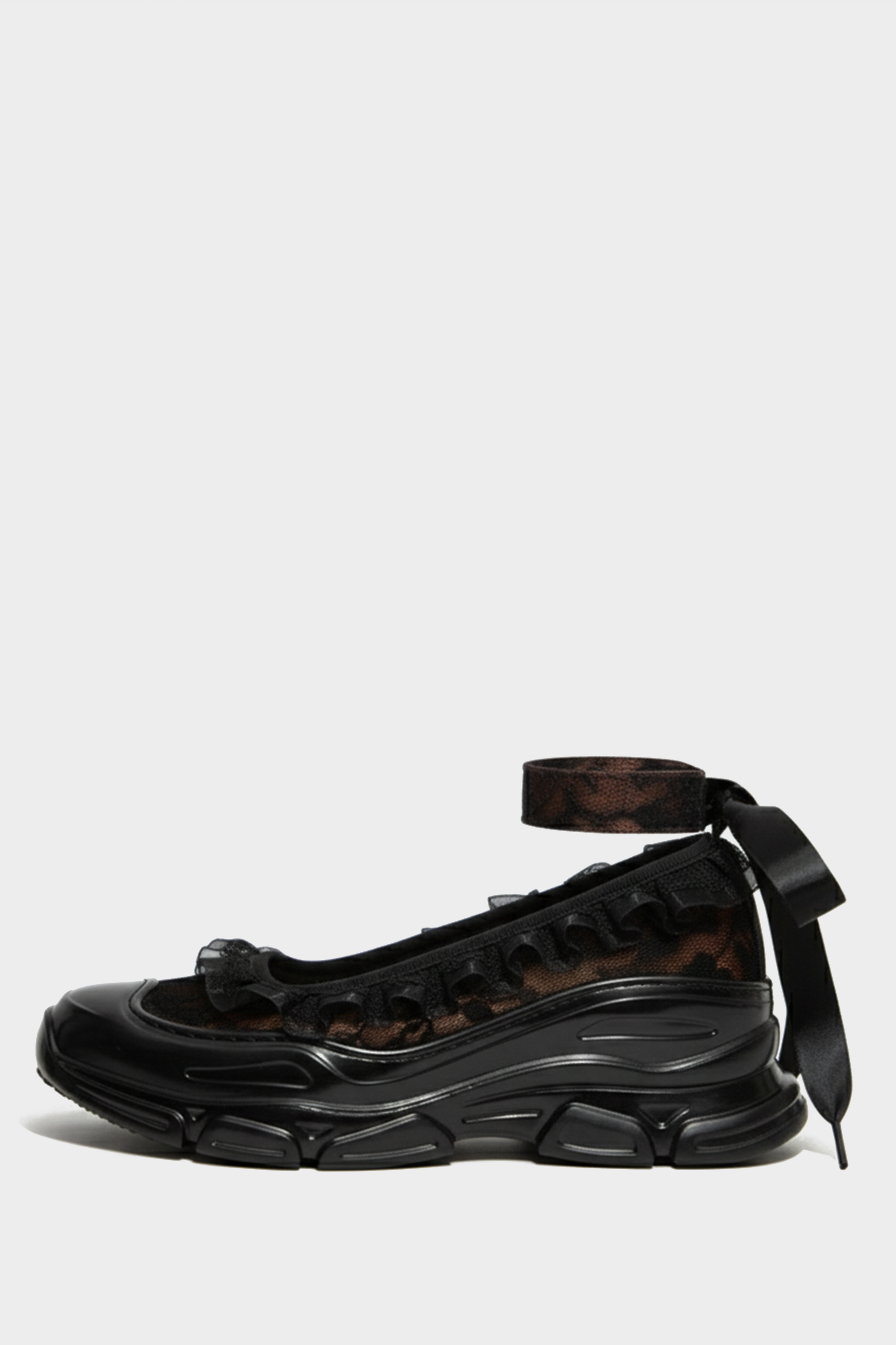 Sweetheart Ballet Sneakers - Black/Nude Lace