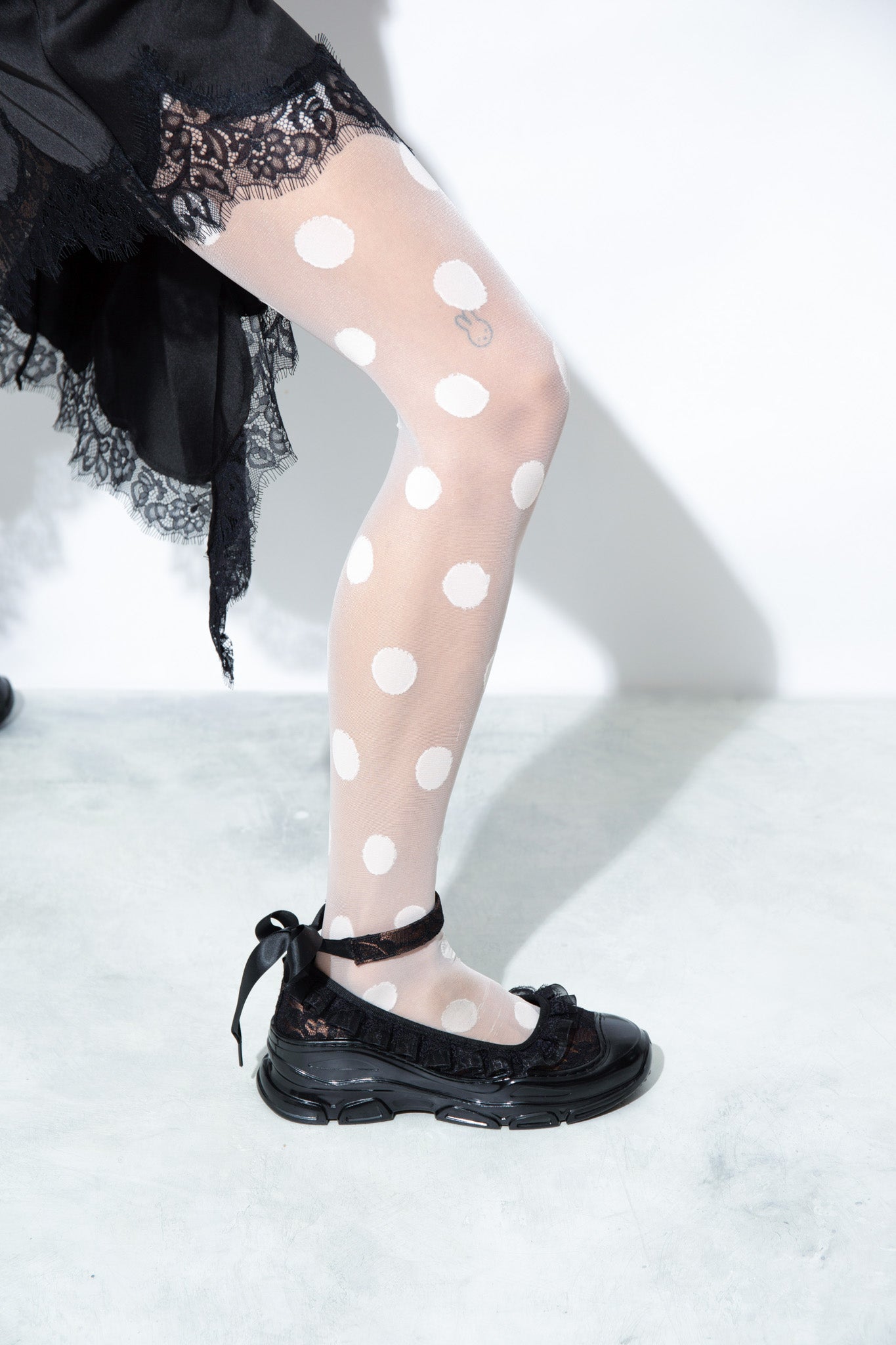 Sweetheart Ballet Sneakers - Black/Nude Lace