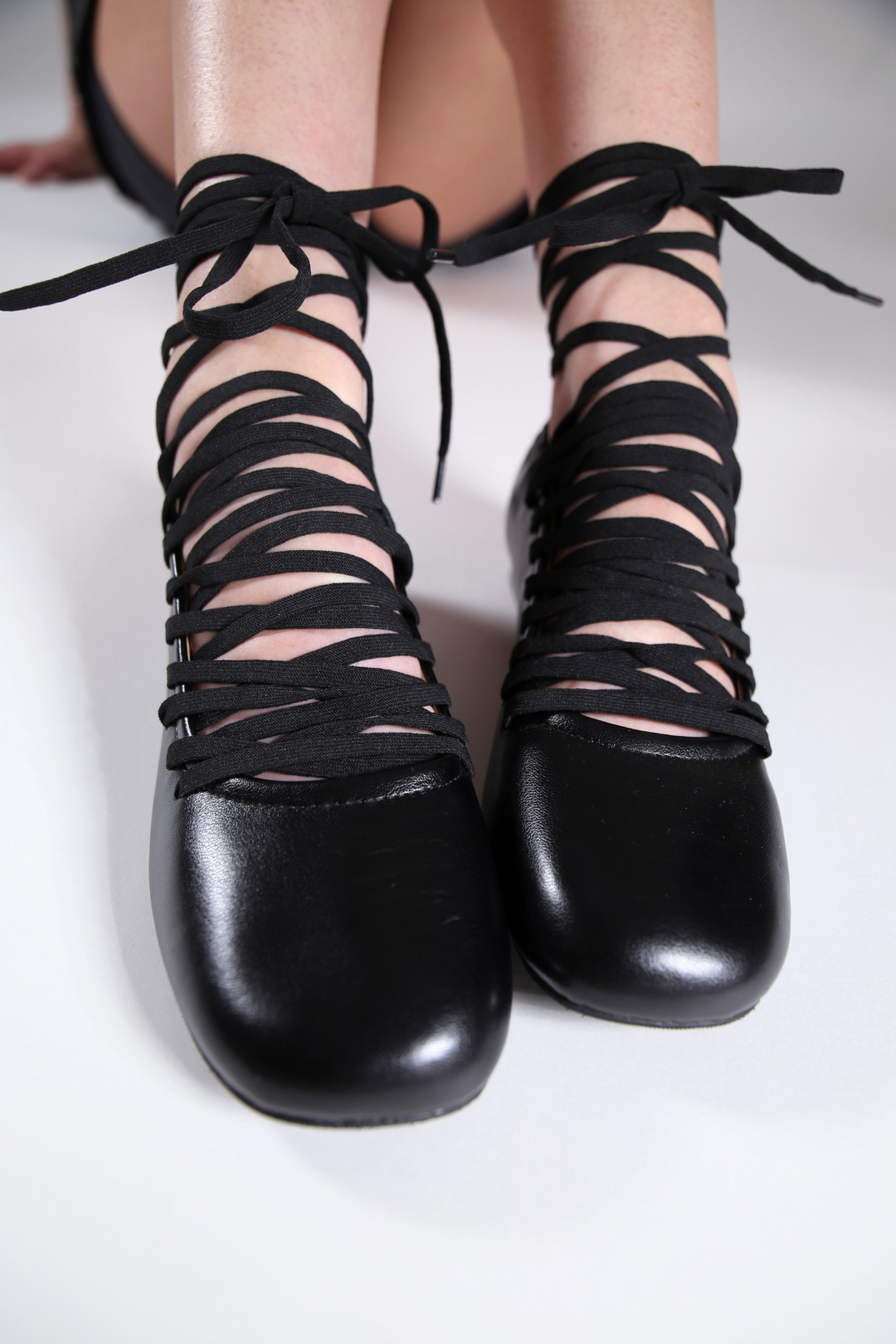 Arachnid Flats - Black