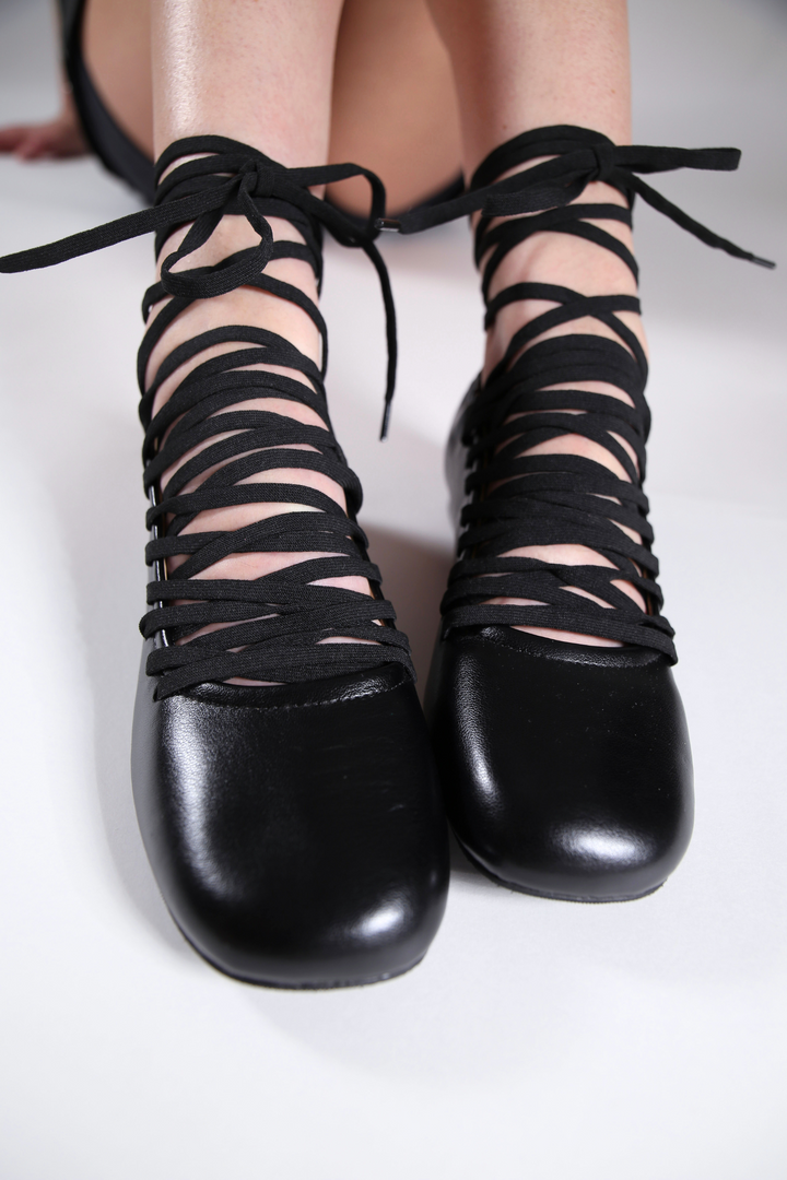 Arachnid Flats - Black