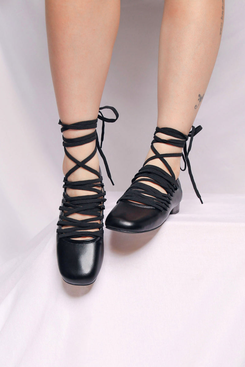 Arachnid Flats - Black